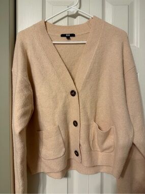 Uniqlo Women's Light Beige V-Neck Button Front Cardigan